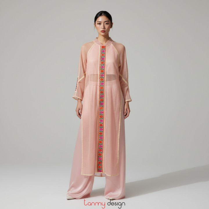 Áo dài lưới xuông, phối thổ cẩm hồng tôm